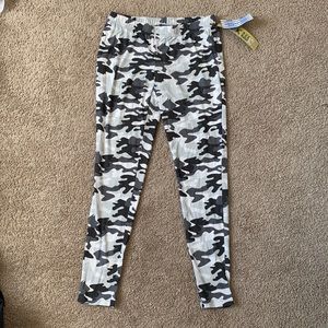 Never before worn camo leggings